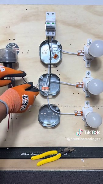 Cómo conectar una fotocelda a 3 lámparas o focos #electricidad #electricista #cable