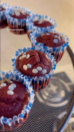 Red Velvet Cupcakes 🧁❤️ So Soft & Creamy You’ll Fall in Love!