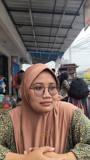 404 reactions · 31 comments | Jare Adine enyong, ora lemu bonggan....heeem....#reels #fbpro #bubur_ayam #java_bakery #belikopi #barengadikwadon #salamngapak #tegal_lakalaka #viral #fyp | Lulu Choco Beans | Facebook