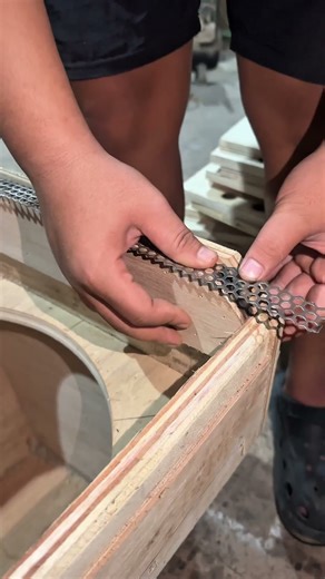 Direct box measurement for accurate results #tutorial #woodworking #speakerbox