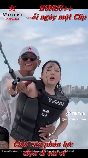 Giật cả mình cái tay hư - Bonus   Điều gì làm em vật vã vậy? Ngày đầu tiên gia nhập bộ môn ván lướt sóng diều, em gái cùng huấn luyện viên trên chiếc ván... khiến nhầm tưởng. #cáitayhưquá #gái_xinh_vật_vã #gái_xinh_và_moovi_g2 #trượt_ván_nước #moovi_g3 #lướt_ván_điện #ván_phản_lực #moovi_g2 #ván_lướt_sóng_điện #moovi