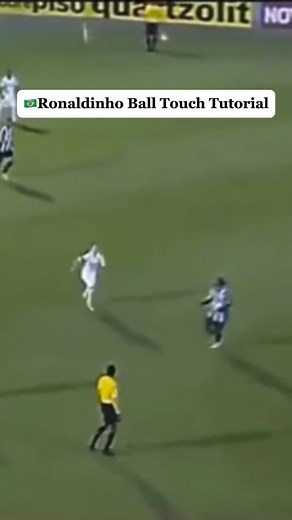 🇧🇷Ronaldinho's Ball Touch Tutorial. #kano_football33 #Ronaldinho #ronaldinhogaucho #ronaldinhogaúcho #ronaldinhoskills #fcb #fcbarcelona #footballtutorial #soccertutorial #footballtrainingdrills #footballskillstraining #footballskills #soccertrainingdrills #soccerskillstraining #soccerskills #freestylefootball #football #soccer #soccerife #fútbol #futbol #futebol #フリースタイルフットボール #リフティング #リフティングチャレンジ #トラップ | Kano Takayuki