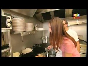N°203 RTL9 Family en Loire-Atlantique: Sandra met la main à la pâte...à crêpes