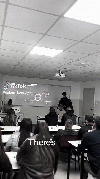 ‏He eats…💀 #creatorsearchinsights #الشعب_الصيني_ماله_حل😂😂