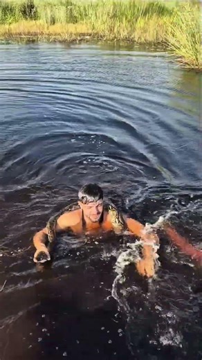 I found a man-eating python! 🐍😬