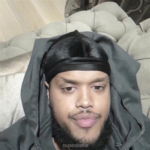 Chunkz and His Cat: A Cute Beta Squad Edit